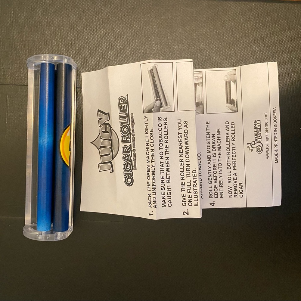 Cigar roller